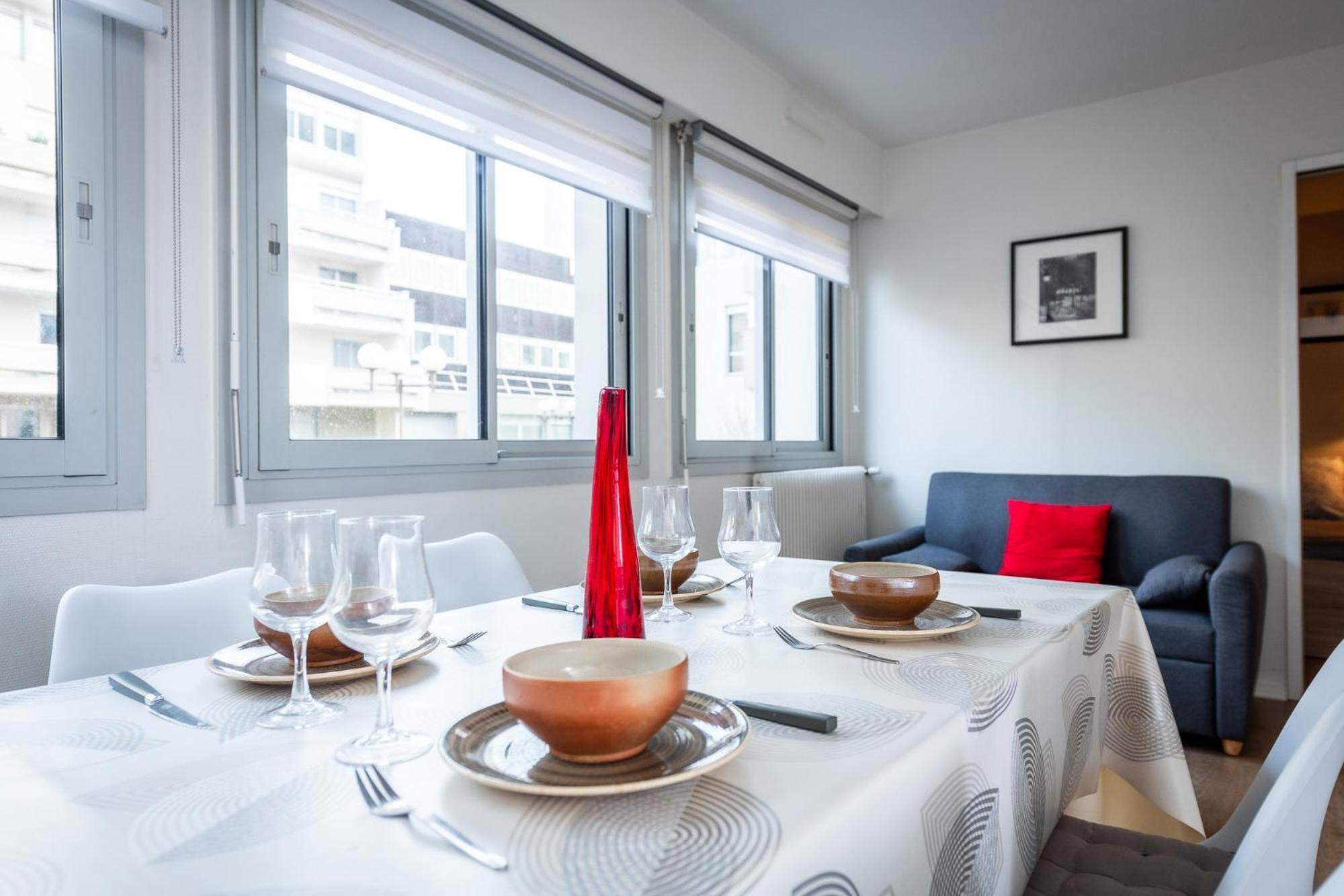 Apartment Aux Jardins De L'hotel De - Hypercentre Avec Parking Prive Rouen